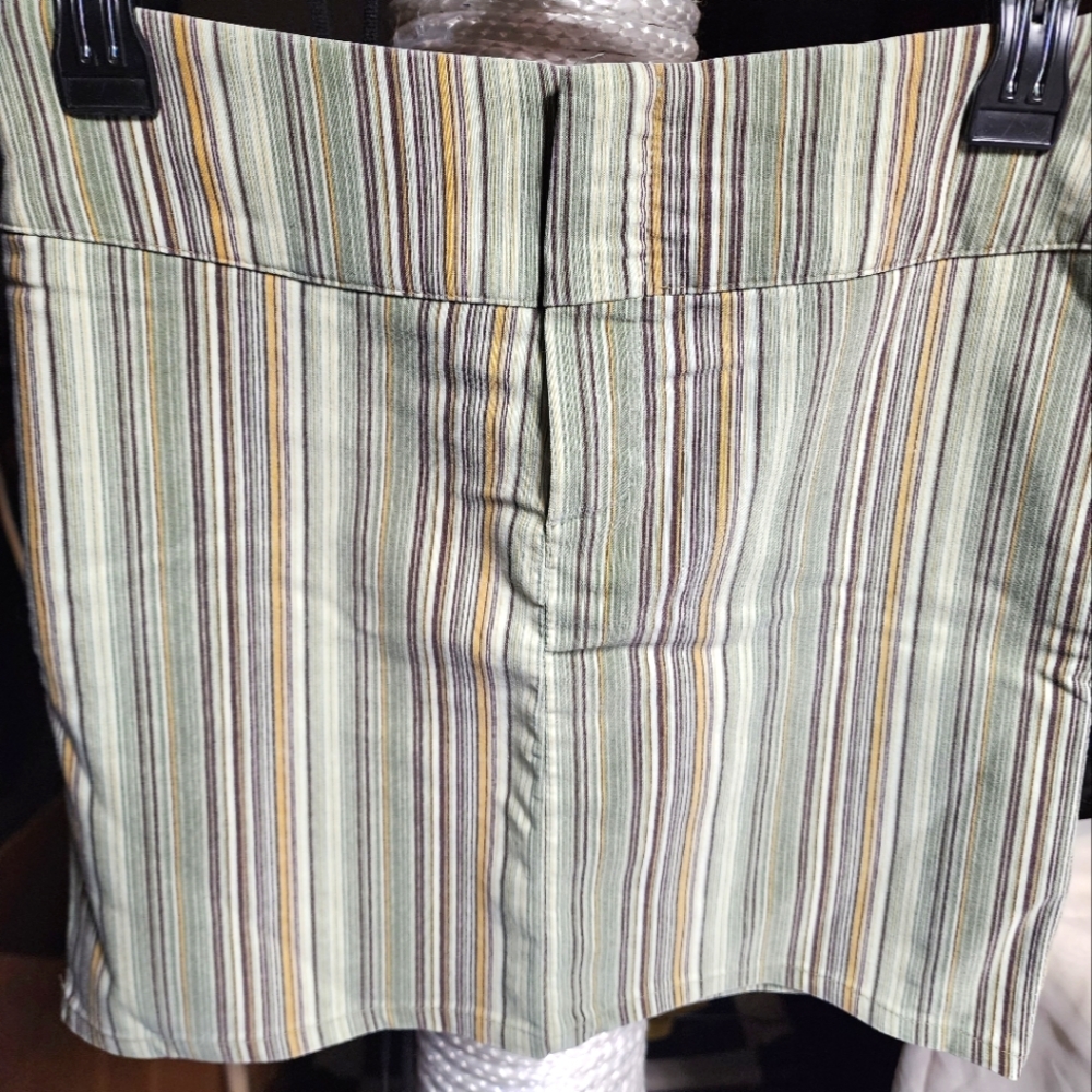 East of LA Size 5 striped zip up mini skirt